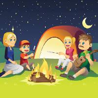 i bambini, cantare, chitarra, fuoco, luna, cielo, tenda, donna Artisticco Llc - Dreamstime