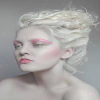 Pixwords L`immagine con trucco, rosa, capelli, biondo, donna Flexflex - Dreamstime